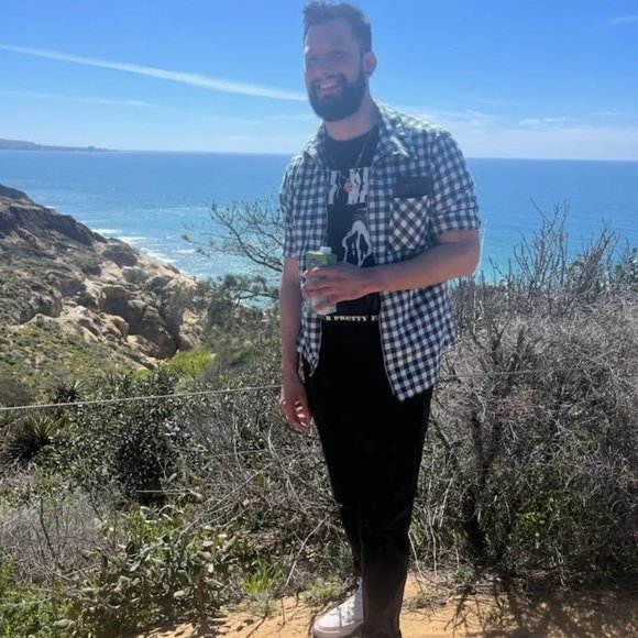 Meet your Posher, Andrew - Picture 1 of 1